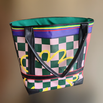 Voorbeeld gekleurde tas